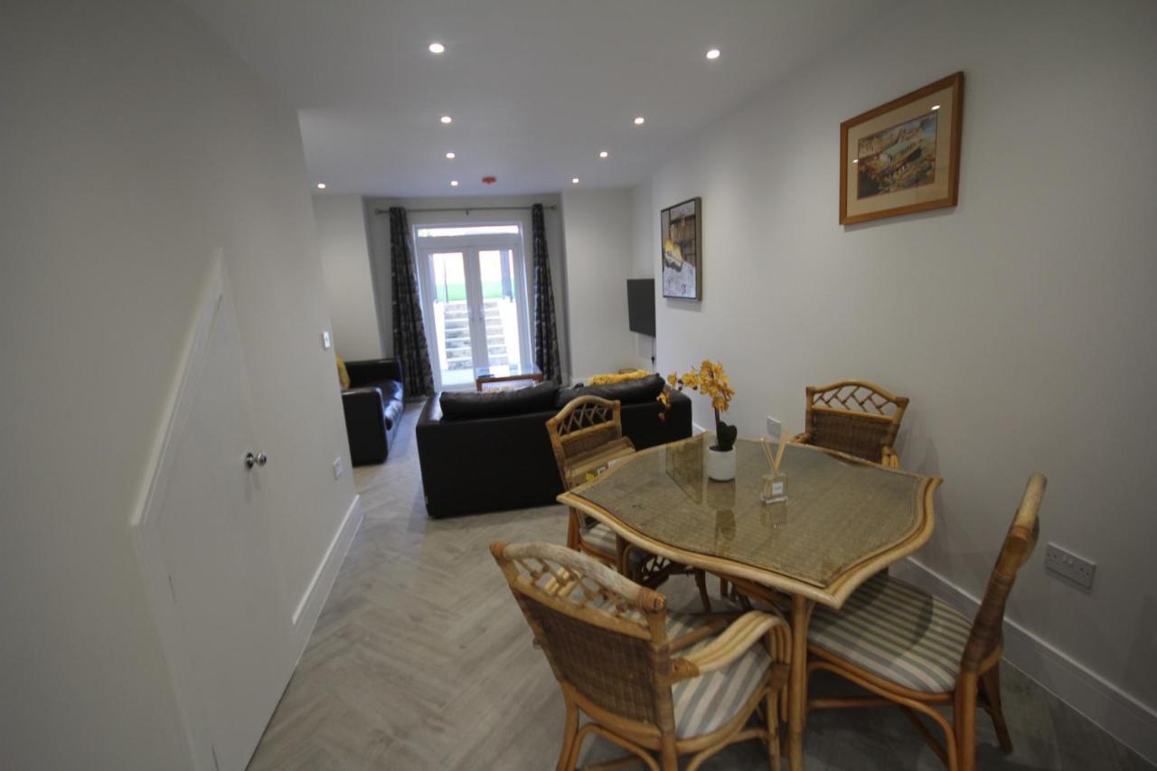 Eversley'S Mews Apartment Londra Exterior foto